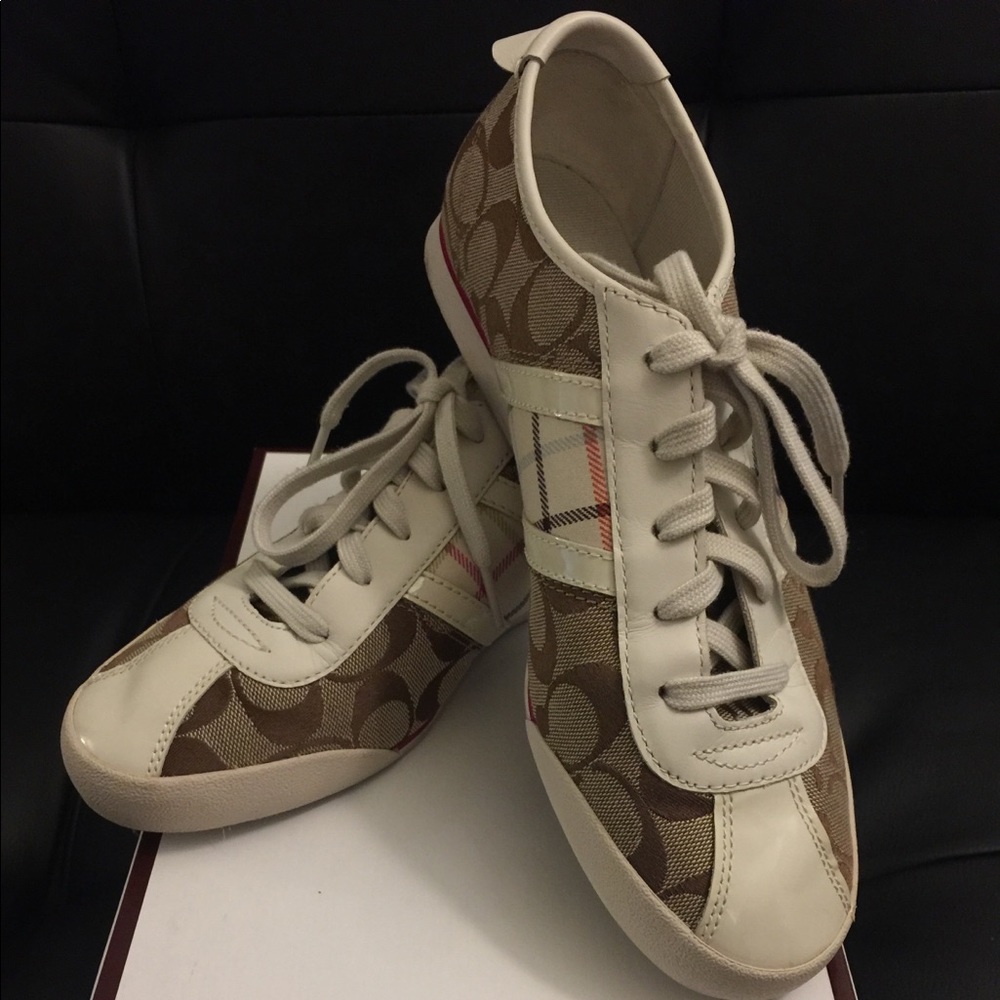 Coach A1439 Paxton Sneakers - Size 9.
